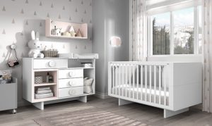 Imagen que contiene interior, ventana, cuarto, muebles Descripción generada automáticamente